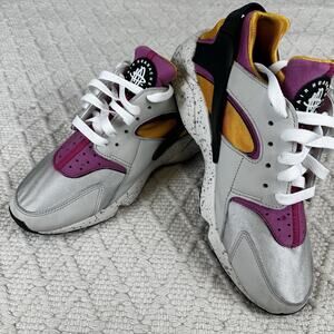 Nike Air Huarache “Lethal Pink” Light Bone/Gold/Pink US 9.5 DD1068-003